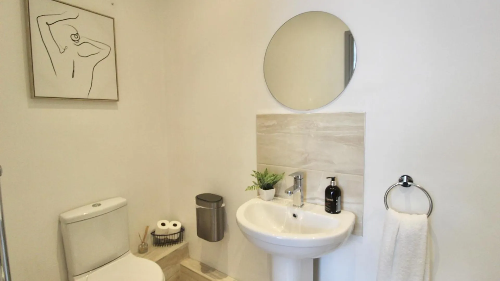 Magnificent One Bed Penthouse Apartment Nottingham